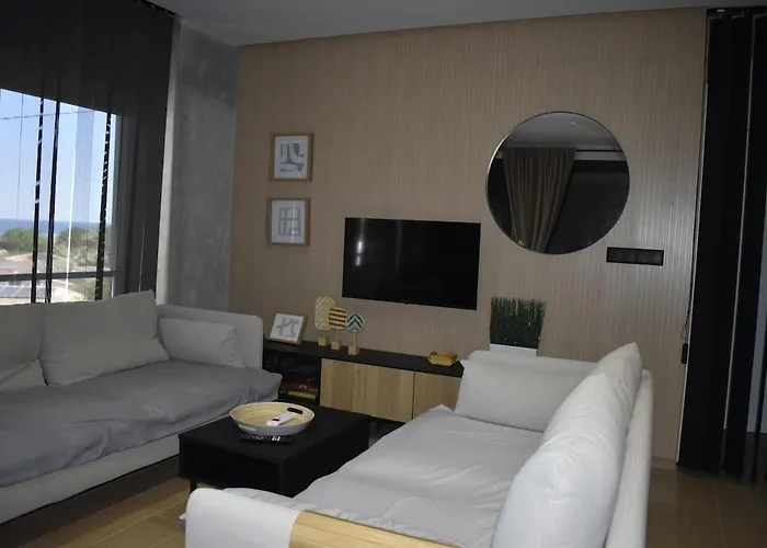 Apartment The Flirt Of