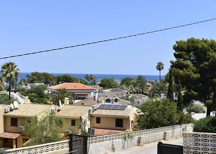 Daire The Flirt Of *